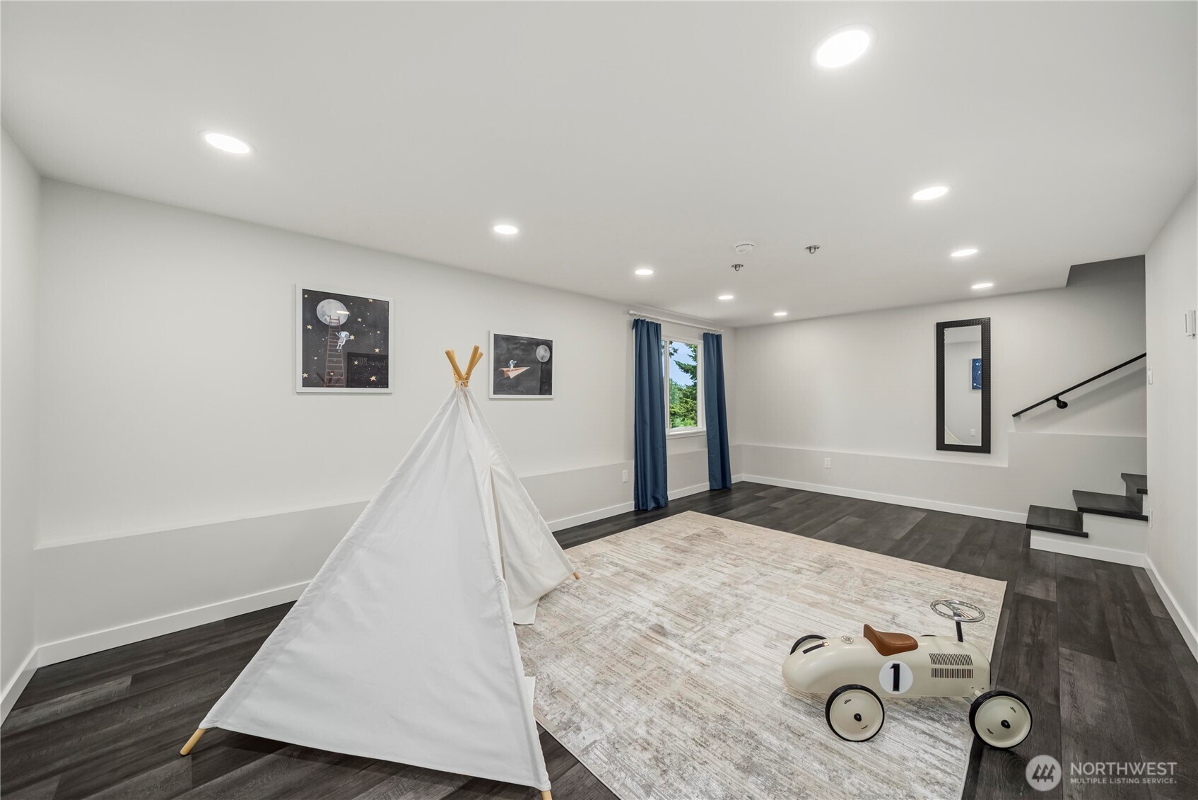 5643 16th Avenue SW, Seattle, WA 98106