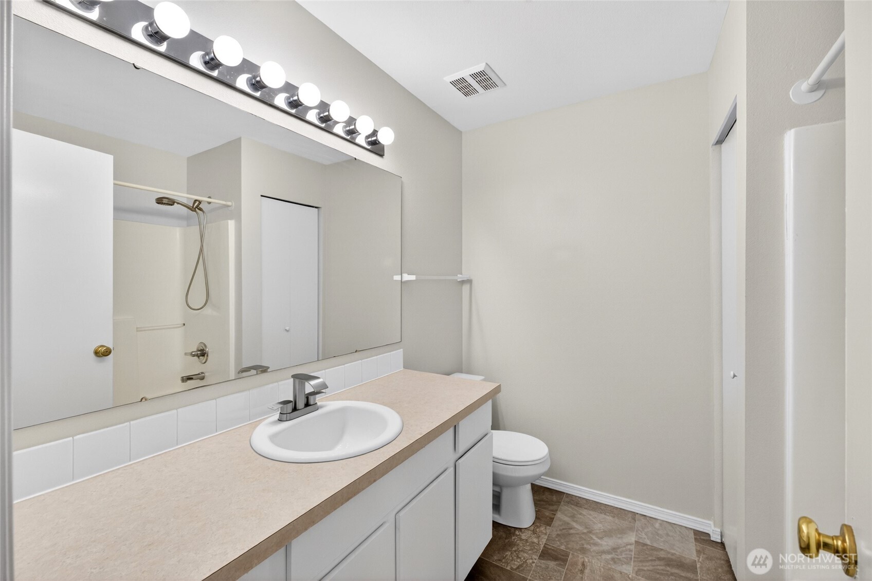 7418 207th Avenue E, Bonney Lake, WA 98391