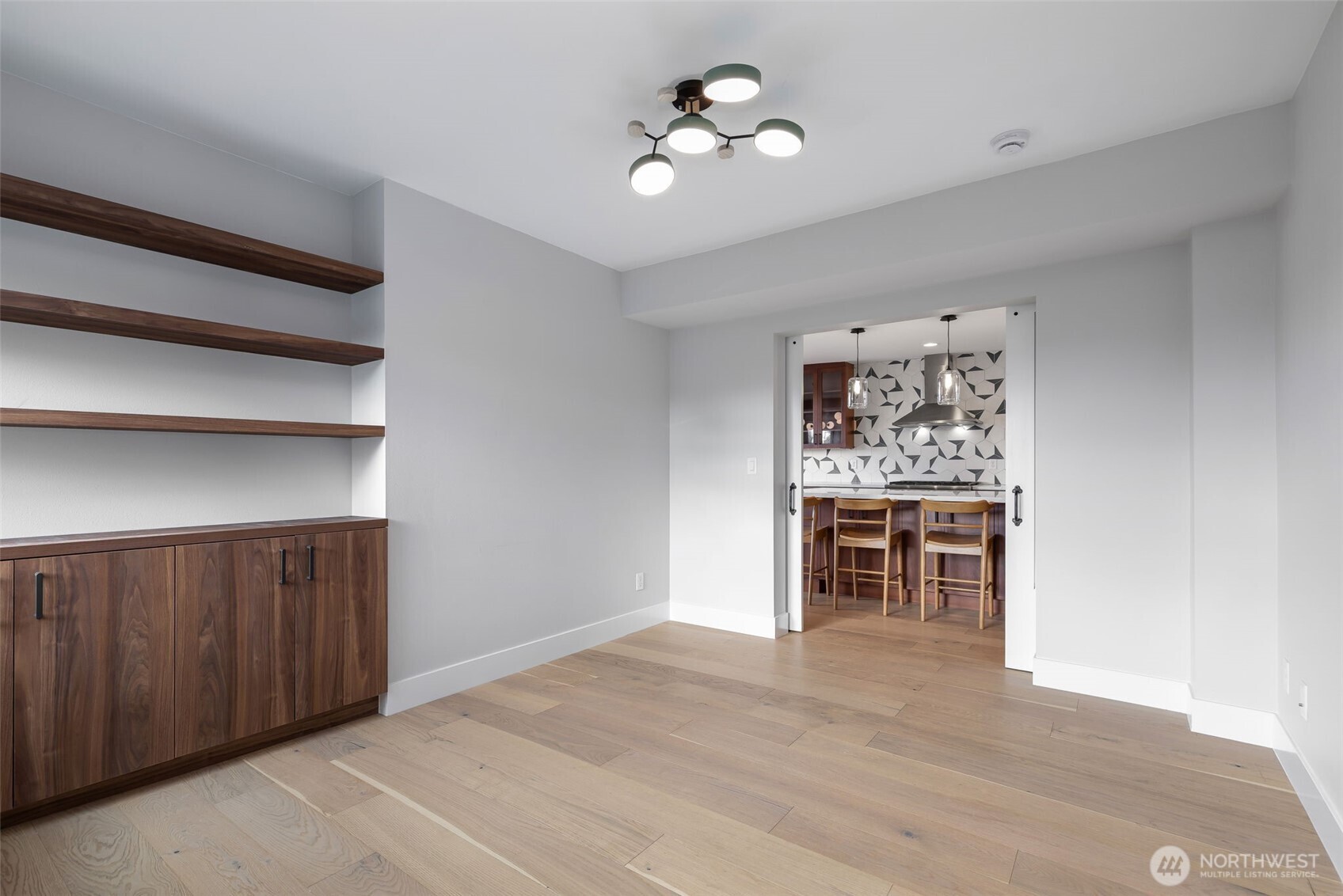 10715 2nd Avenue NW, Seattle, WA 98177-4807