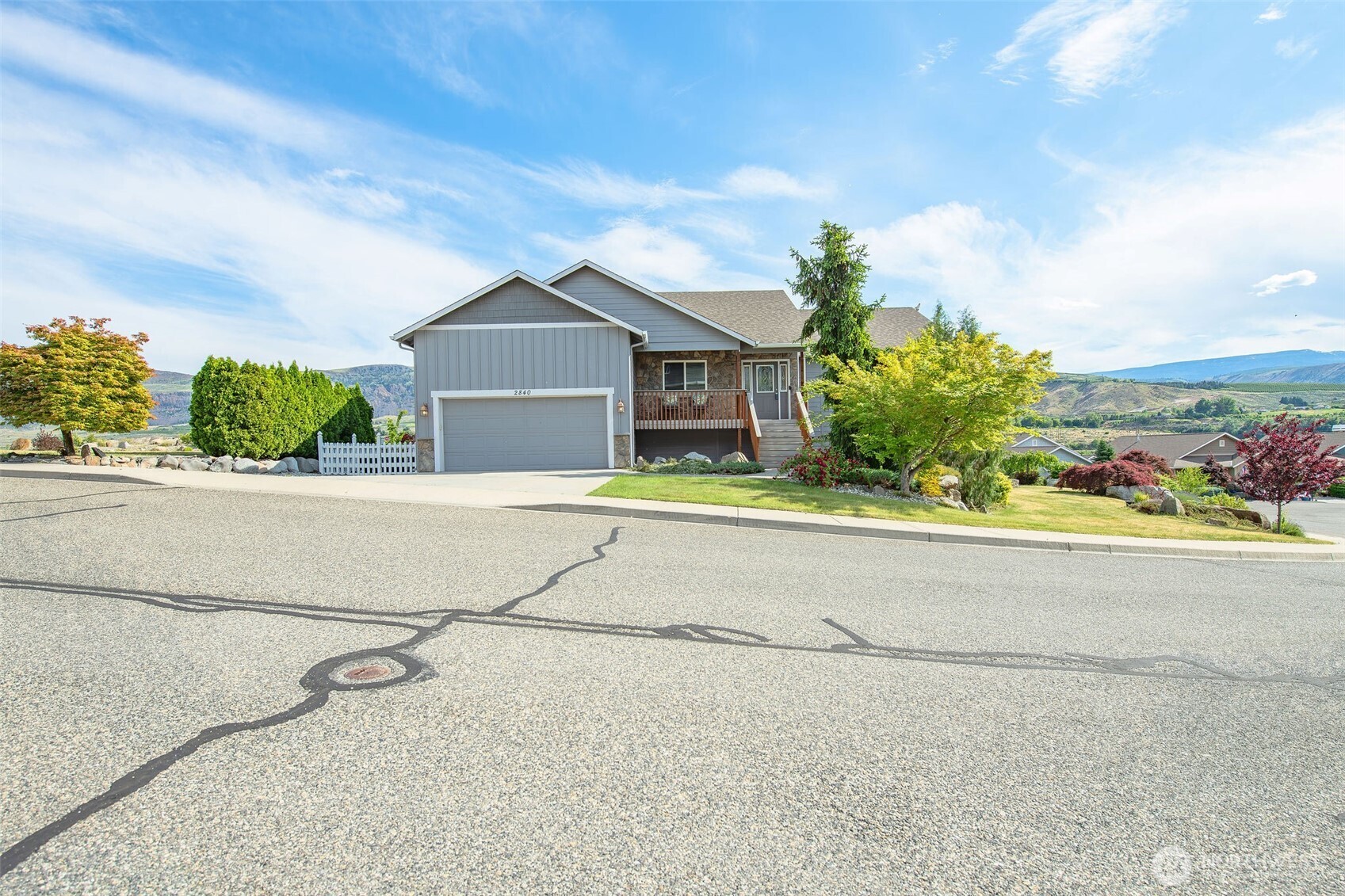 2840 Akamai Way , East Wenatchee, WA 98801