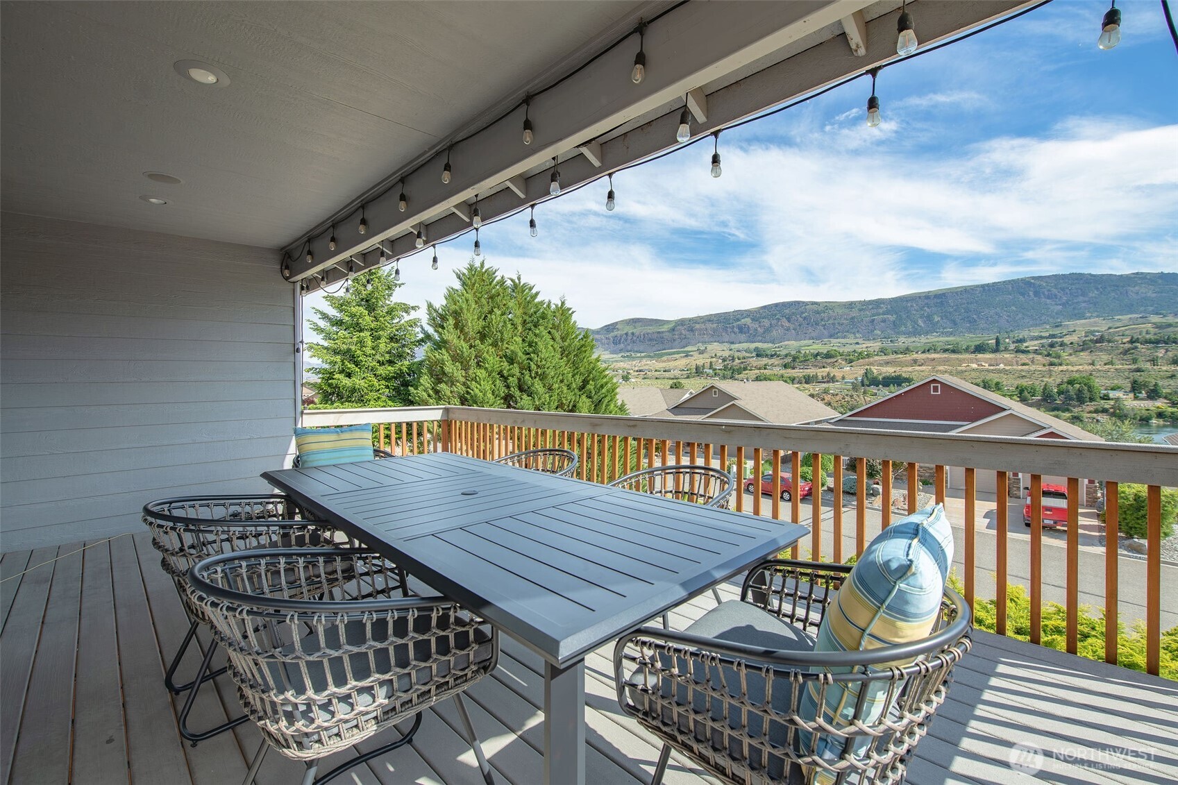 2840 Akamai Way , East Wenatchee, WA 98801