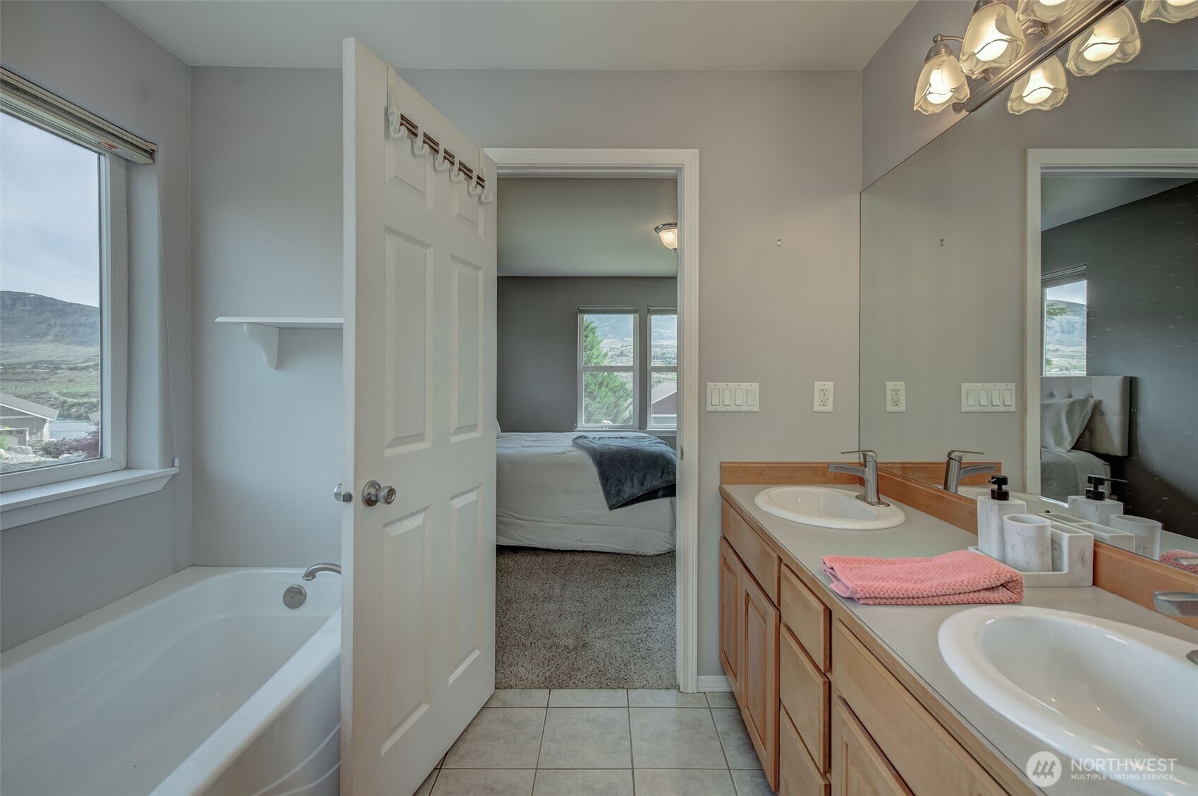 2840 Akamai Way , East Wenatchee, WA 98801
