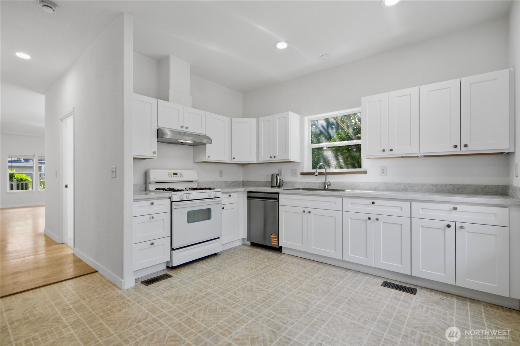 12730 15th Ave W , Everett, WA 98204