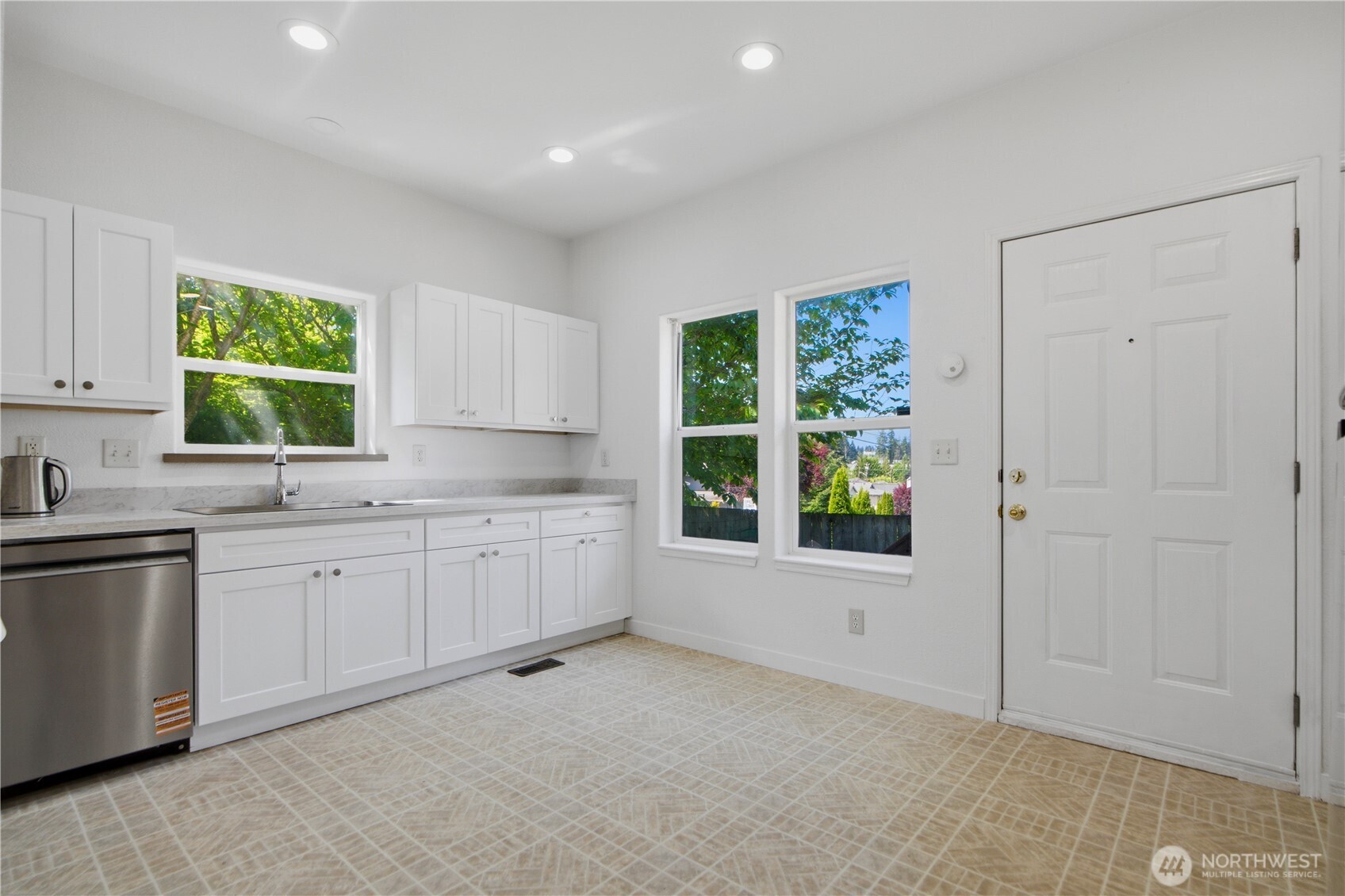 12730 15th Ave W , Everett, WA 98204