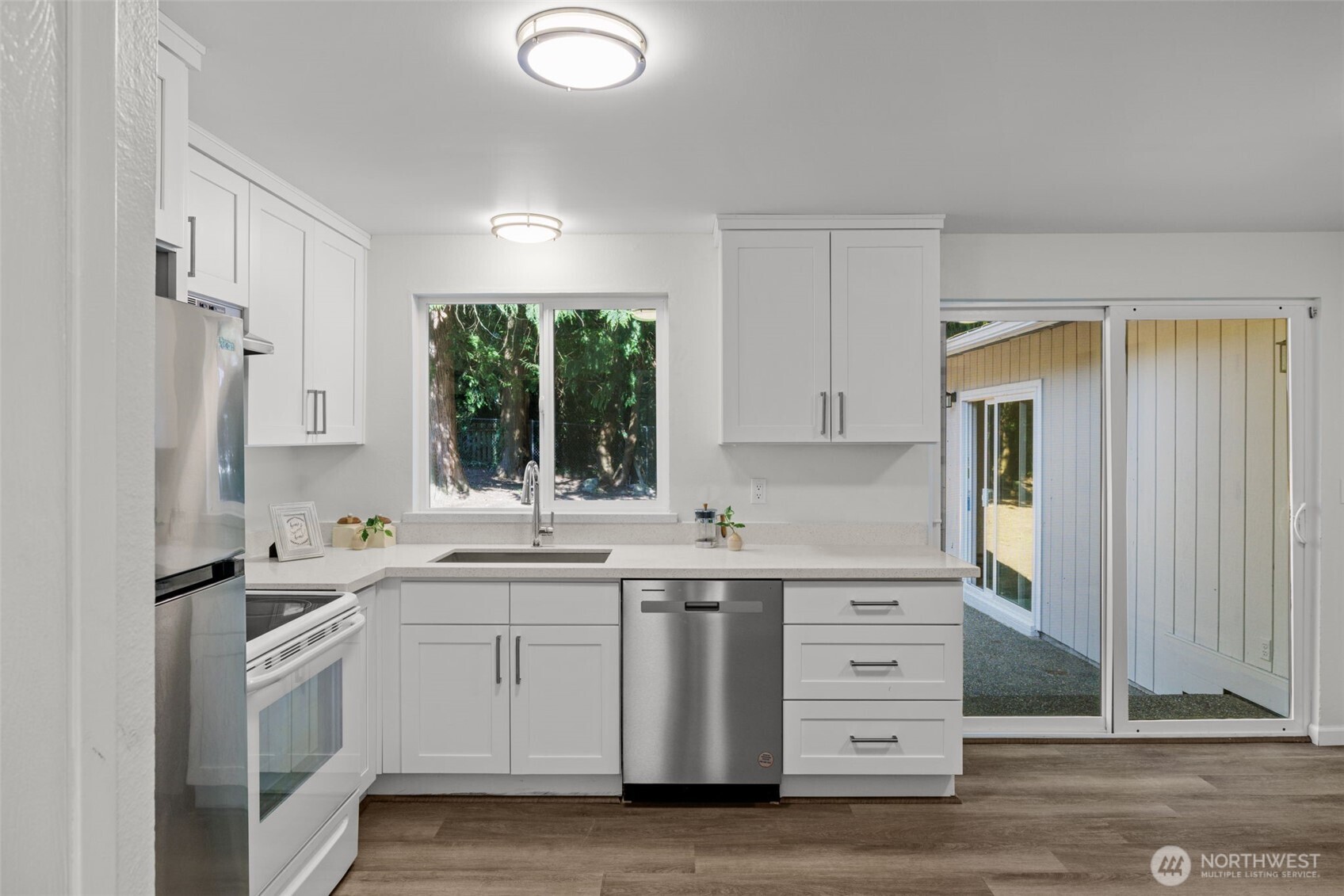 936 210th Avenue NE, Sammamish, WA 98074