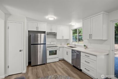 936 210th Avenue NE, Sammamish, WA 98074 - Photo 12