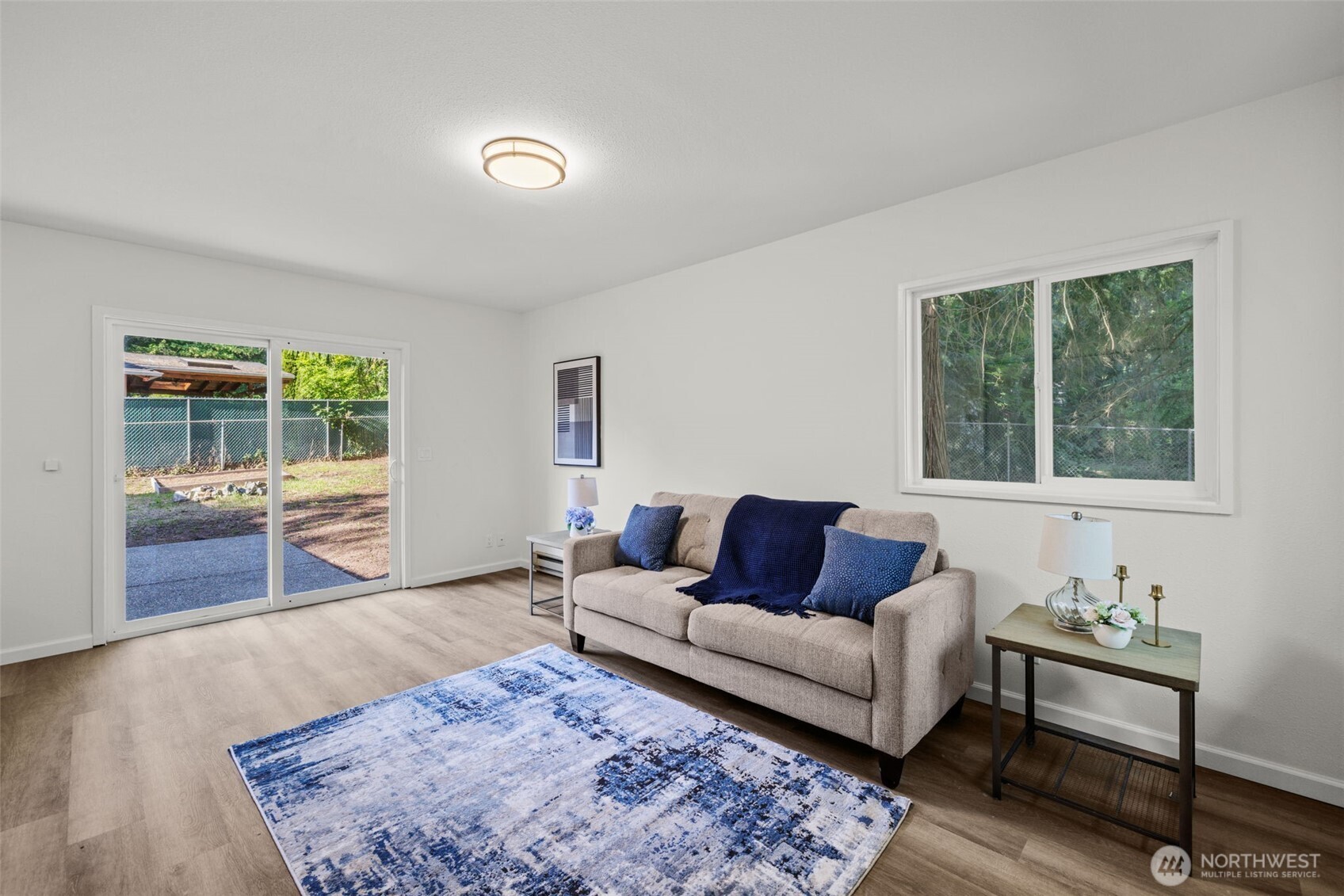 936 210th Avenue NE, Sammamish, WA 98074