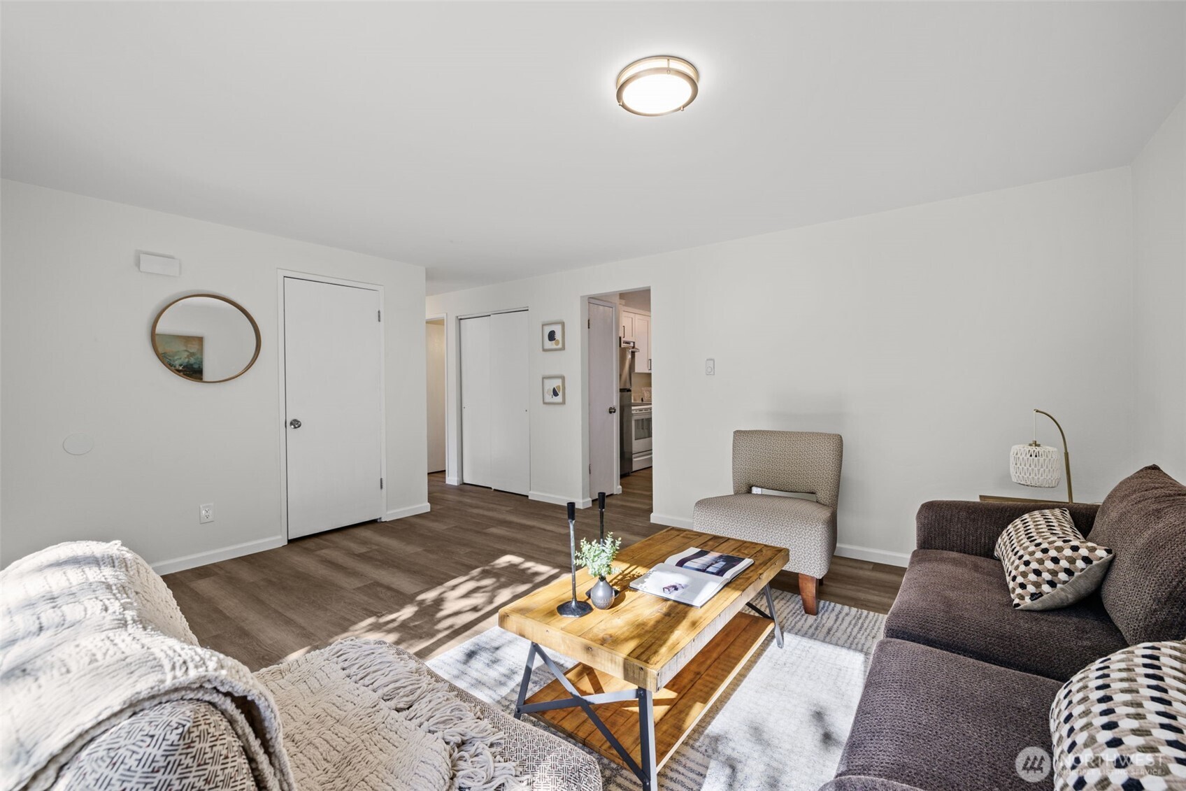 936 210th Avenue NE, Sammamish, WA 98074