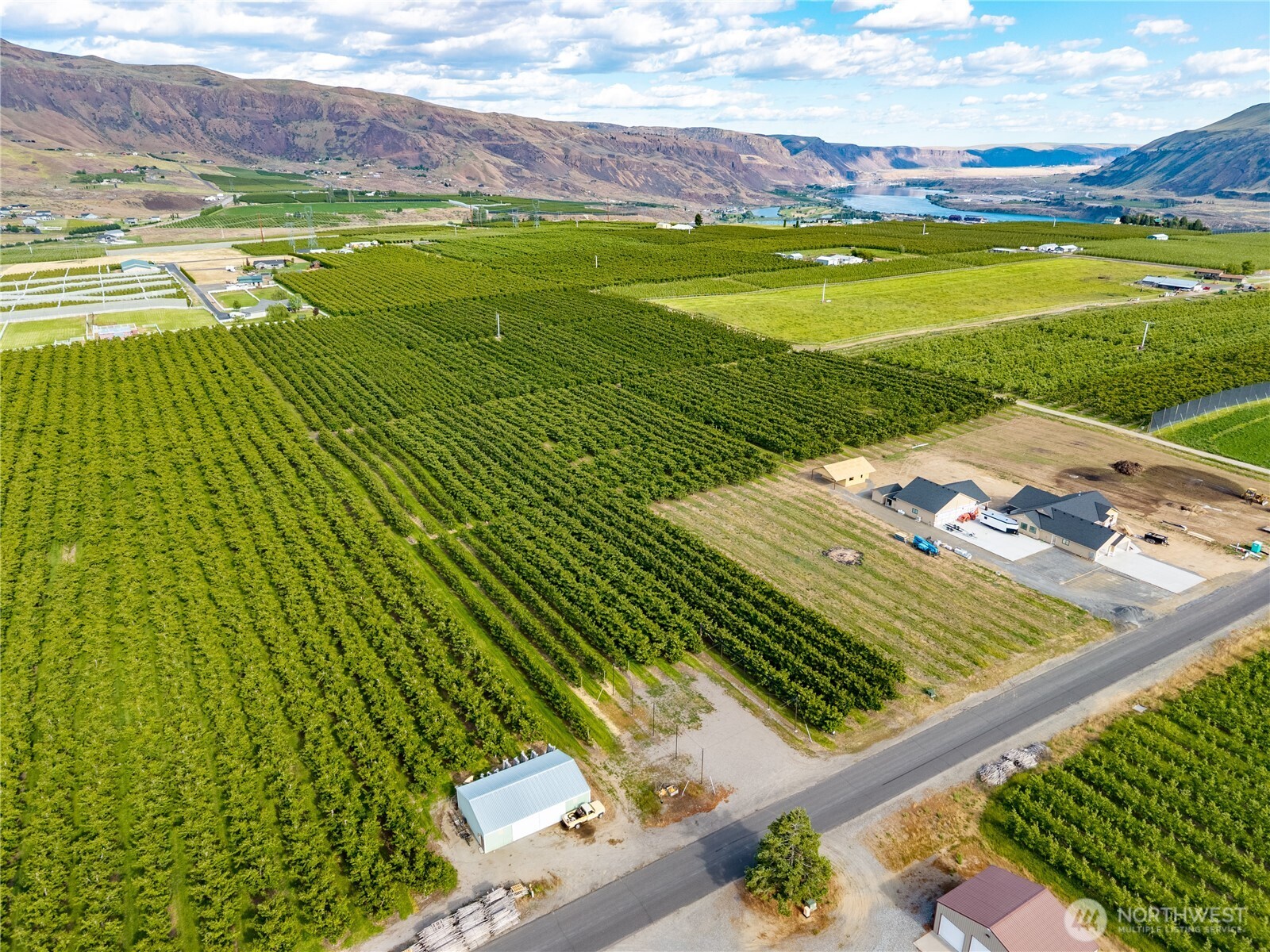 513 S Webb Avenue S, East Wenatchee, WA 98802