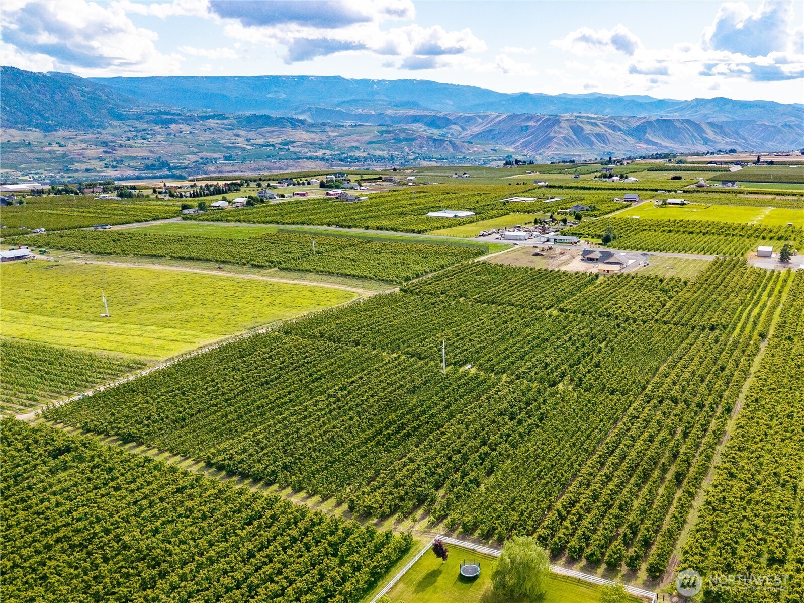 513 S Webb Avenue S, East Wenatchee, WA 98802