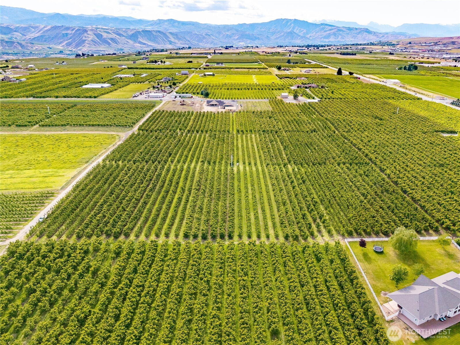 513 S Webb Avenue S, East Wenatchee, WA 98802