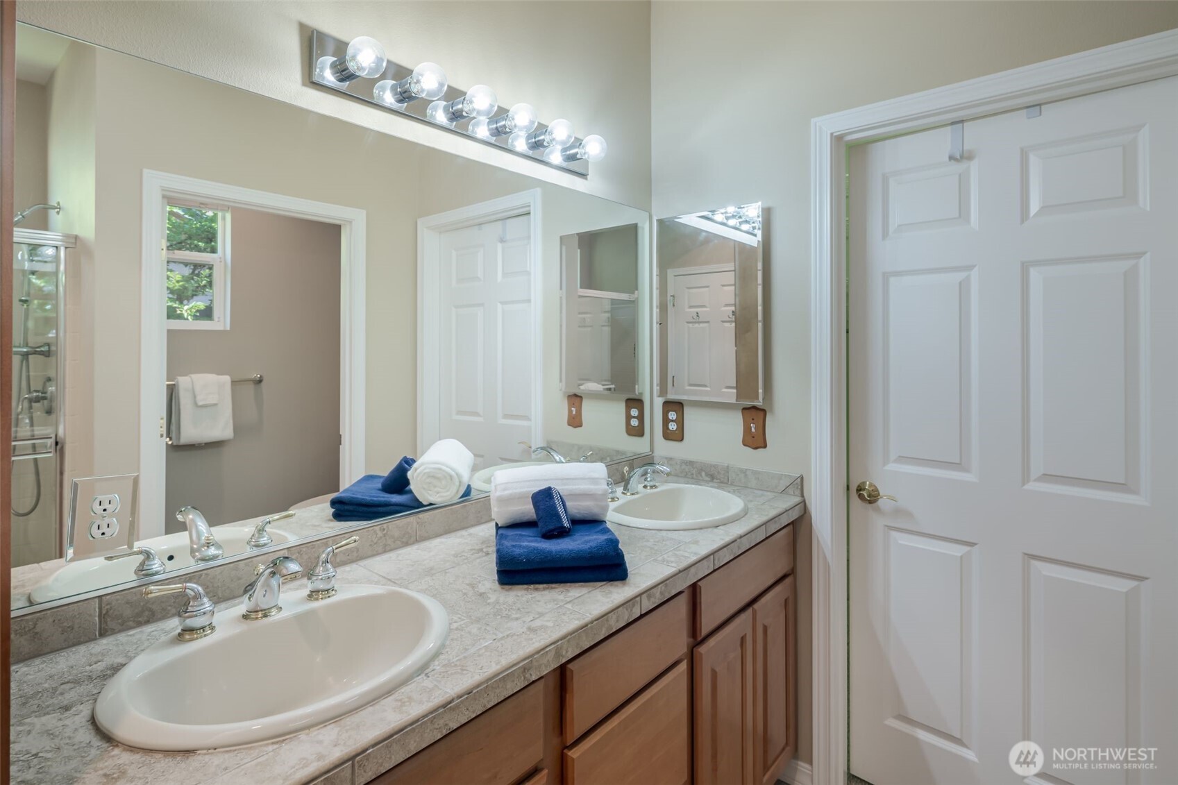 12652 Sun Break Way NE, Redmond, WA 98053