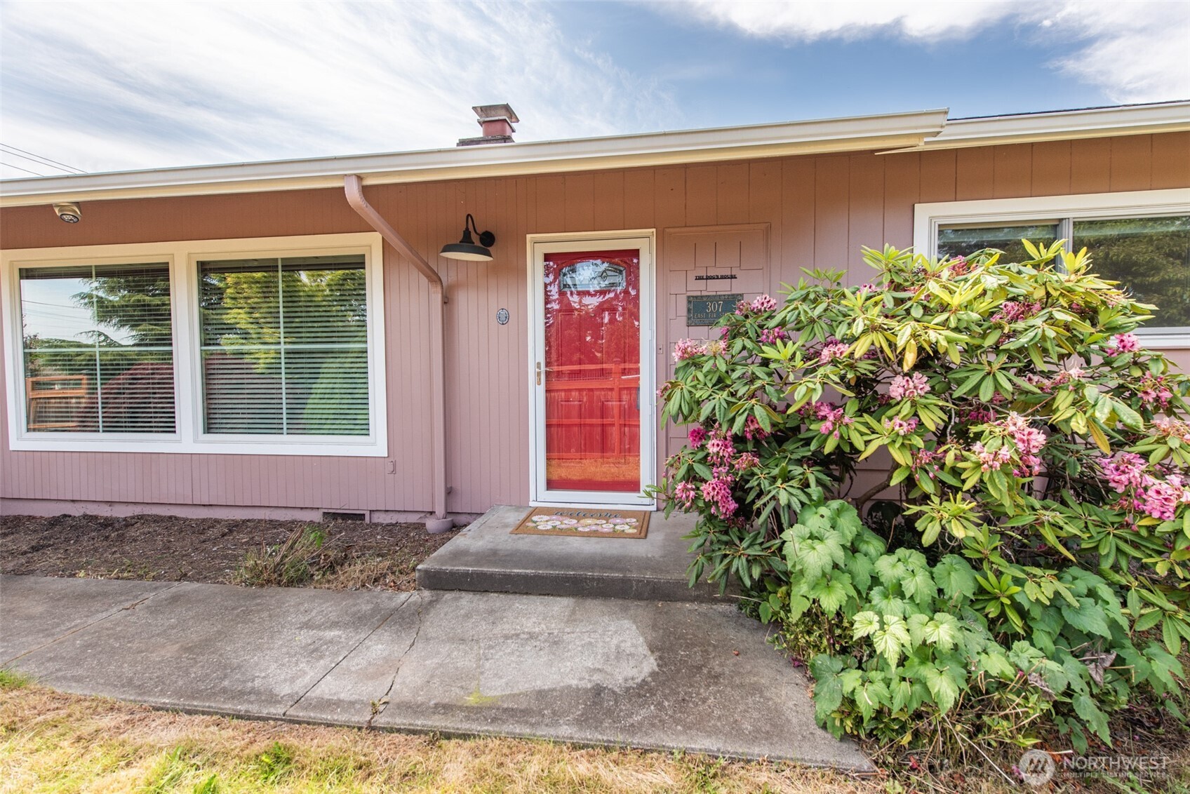 307 E Fir Street , Sequim, WA 98382