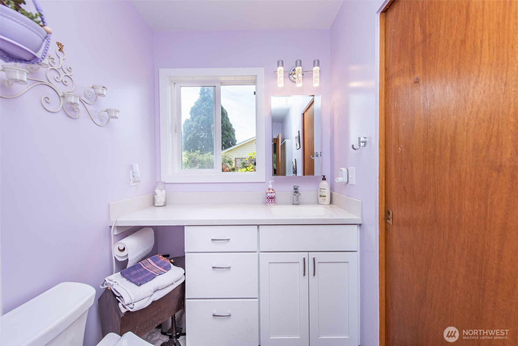 307 E Fir Street , Sequim, WA 98382