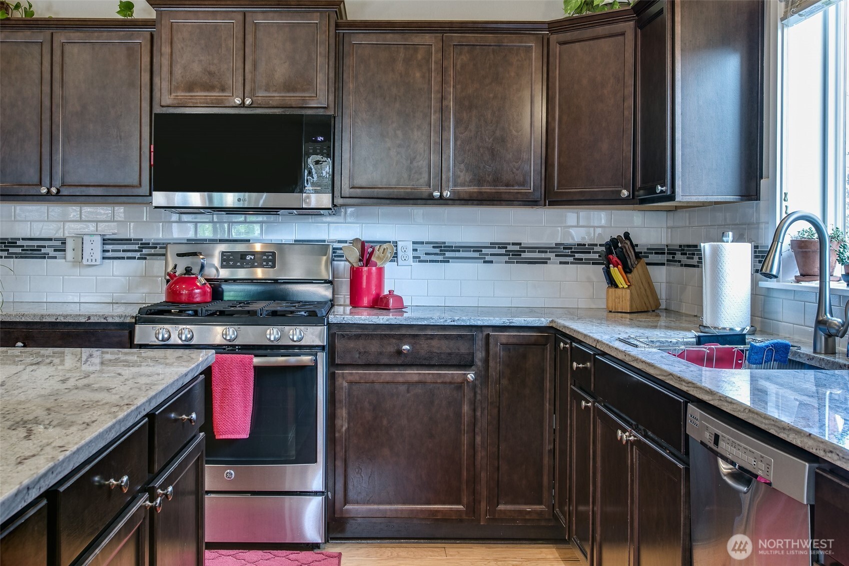 4010 McLaughlin Road , Mount Vernon, WA 98273-9152