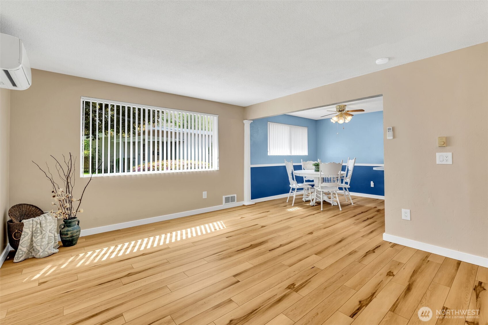 348 7th Place SE #Unit 1, Puyallup, WA 98372