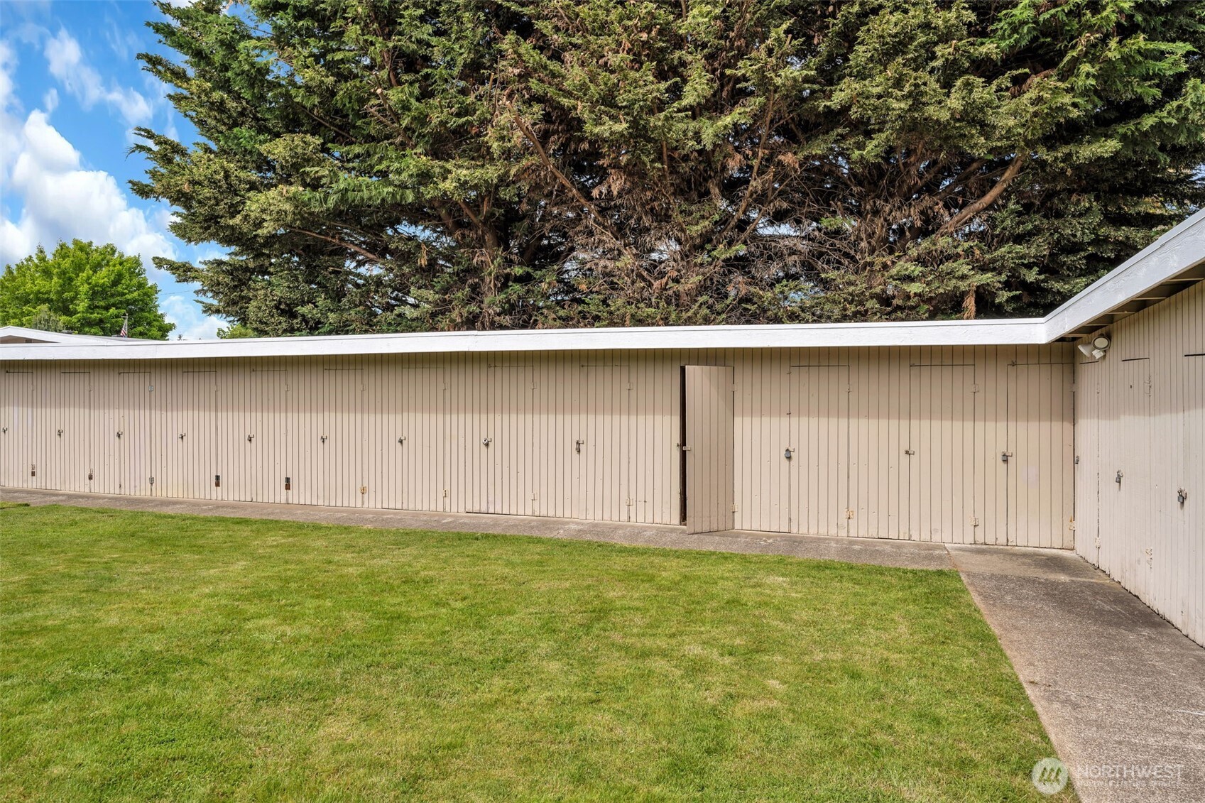 348 7th Place SE #Unit 1, Puyallup, WA 98372