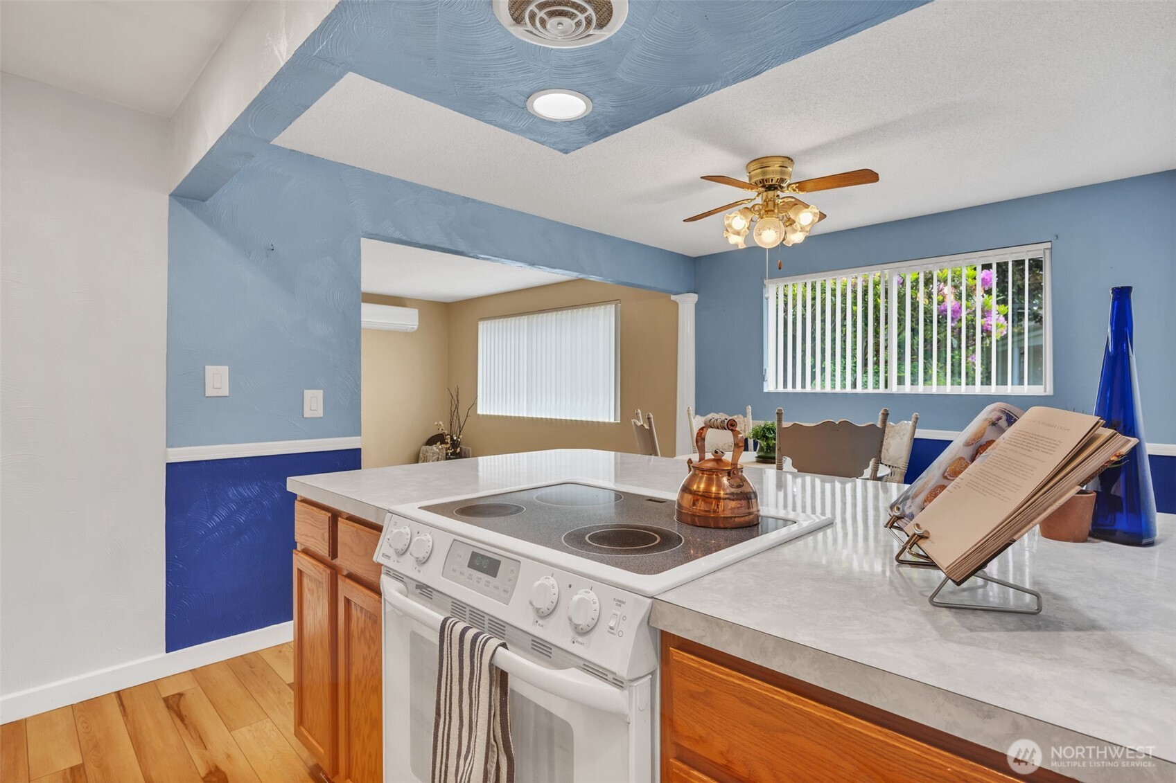 348 7th Place SE #Unit 1, Puyallup, WA 98372