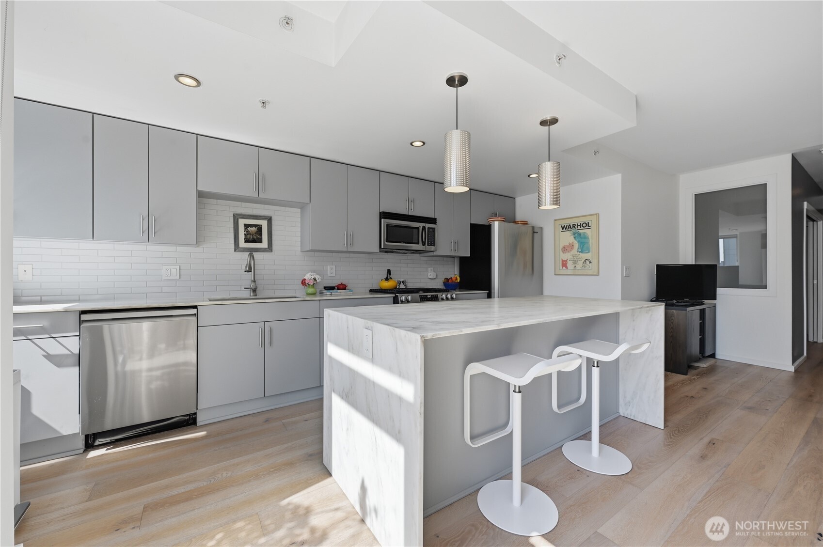 76 Cedar Street #611, Seattle, WA 98121