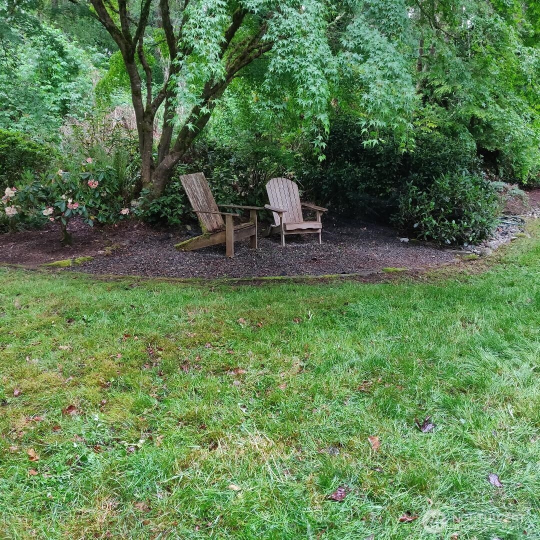 8511 Ferncliff Avenue NE, Bainbridge Island, WA 98110
