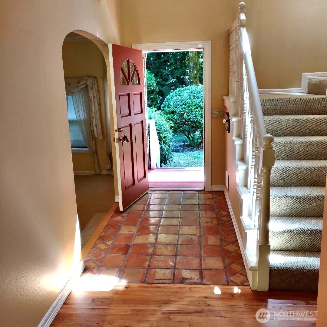 8511 Ferncliff Avenue NE, Bainbridge Island, WA 98110