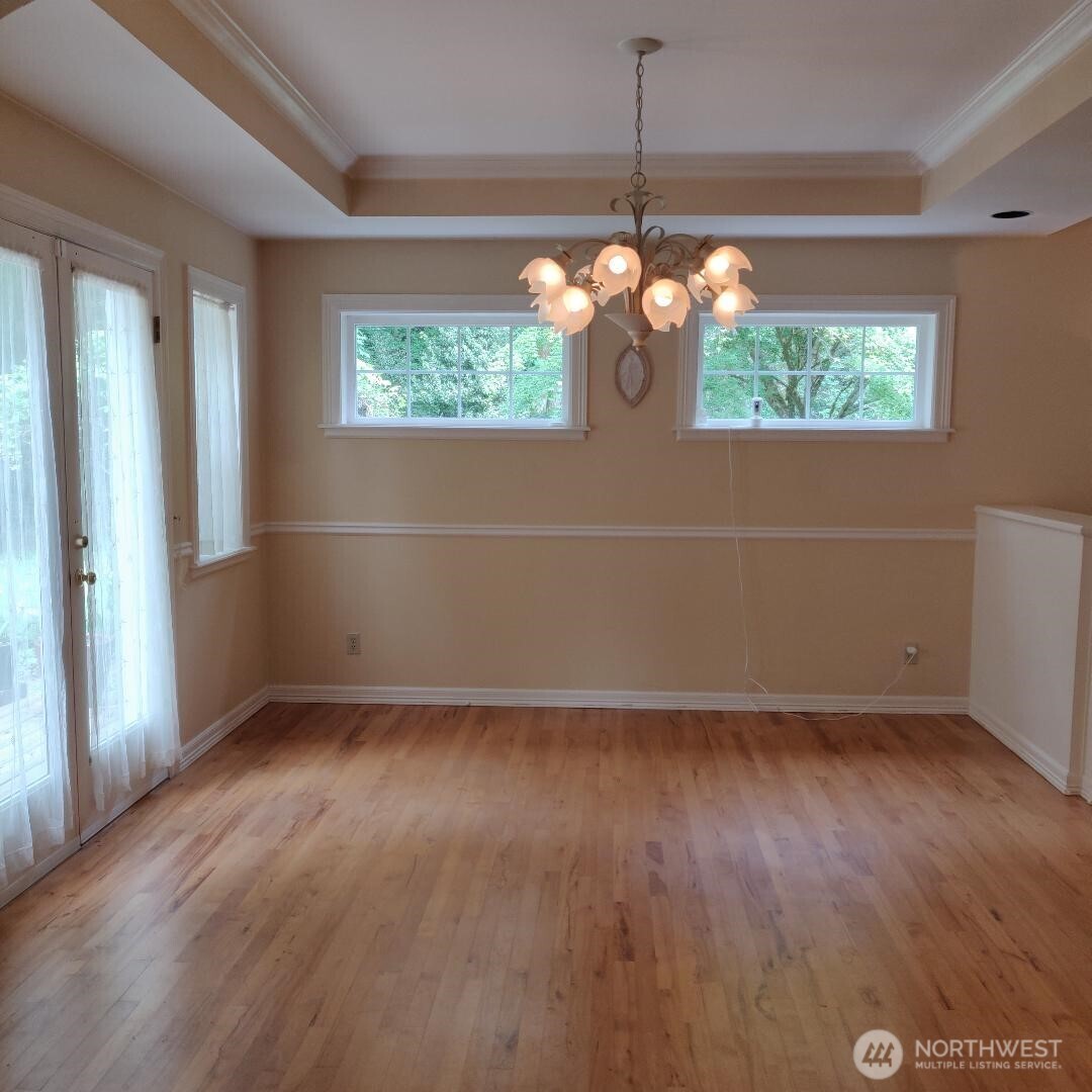 8511 Ferncliff Avenue NE, Bainbridge Island, WA 98110