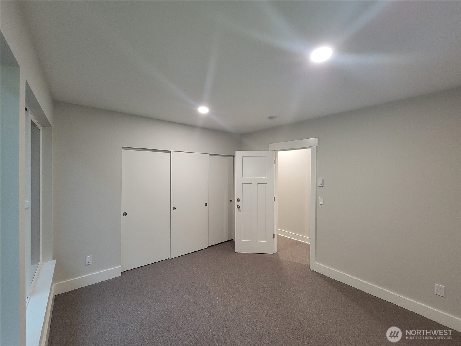 5243 19th Avenue NE, Seattle, WA 98105