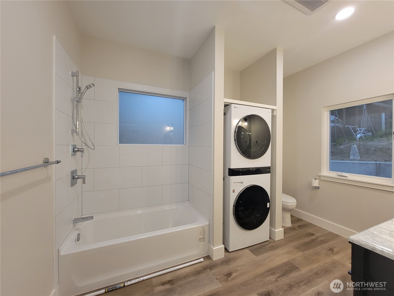 5243 19th Avenue NE, Seattle, WA 98105