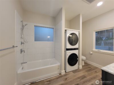 5243 19th Avenue NE, Seattle, WA 98105 - Photo 9
