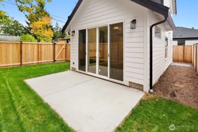 13005 1st Avenue NE, Seattle, WA 98125 - Photo 16
