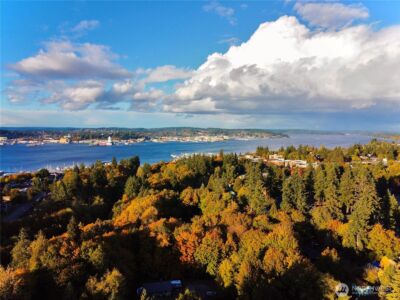 1109 Garrison Avenue , Port Orchard, WA 98366-3622