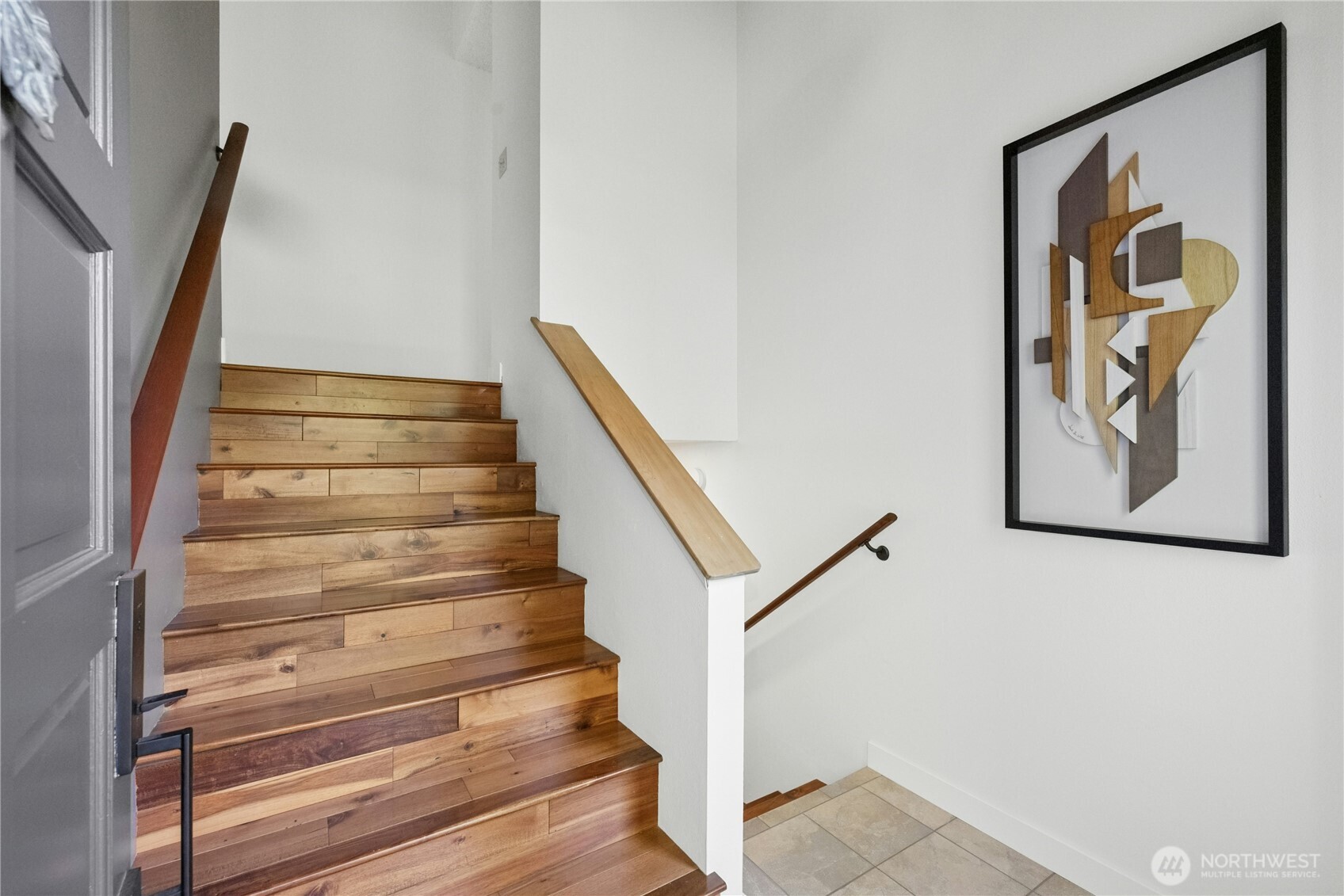 2051 NE Bartre Court , Poulsbo, WA 98370