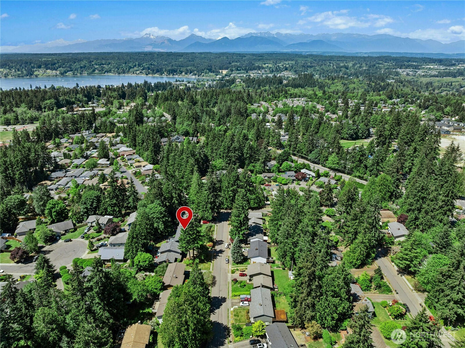 2051 NE Bartre Court , Poulsbo, WA 98370