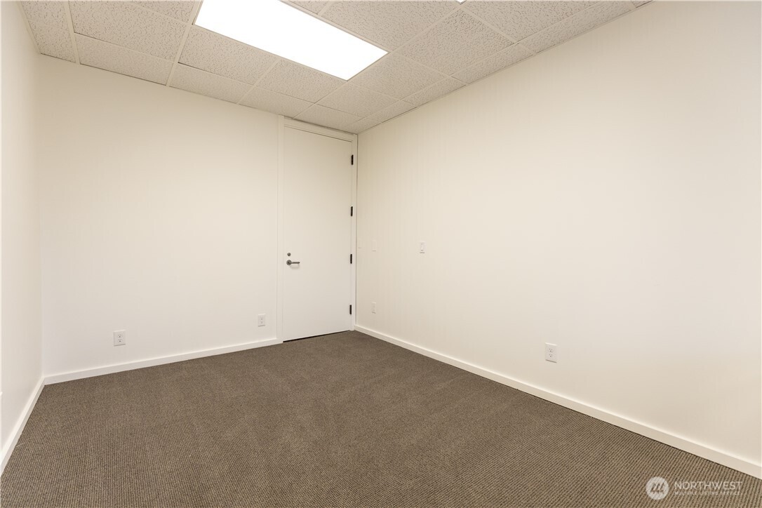 755 Winslow Way E #306, Bainbridge Island, WA 98110
