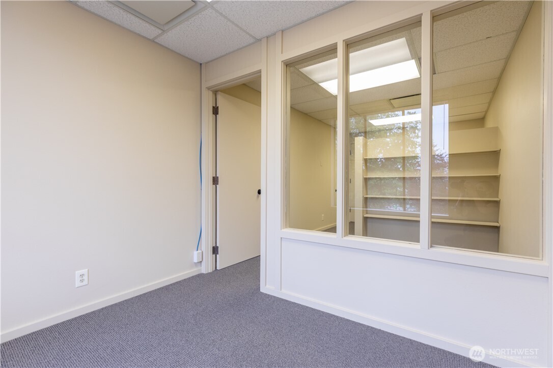 755 Winslow Way E #206, Bainbridge Island, WA 98110