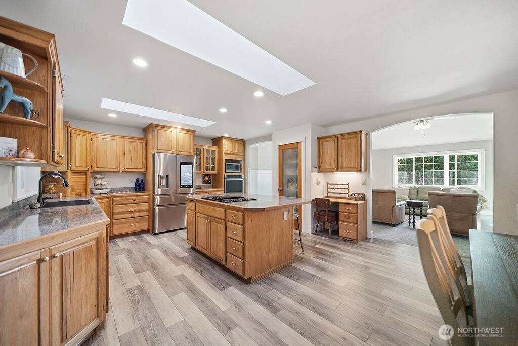 5689 SE FOREST HAVEN Lane , Port Orchard, WA 98366