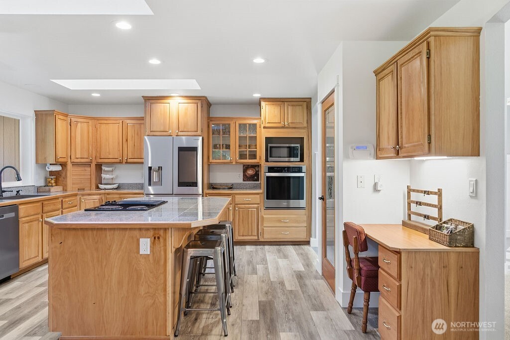 5689 SE FOREST HAVEN Lane , Port Orchard, WA 98366