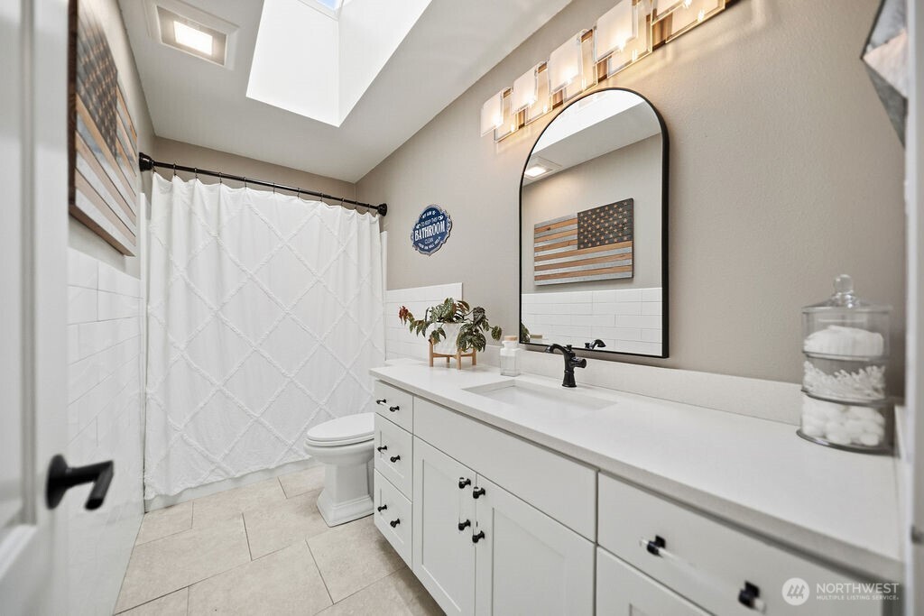5689 SE FOREST HAVEN Lane , Port Orchard, WA 98366