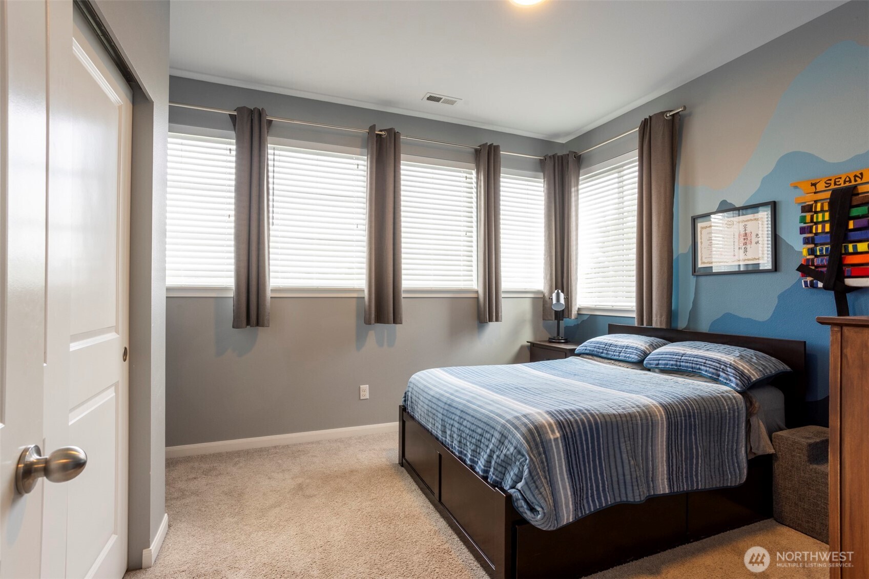 18748 Colwood Avenue NE, Poulsbo, WA 98370