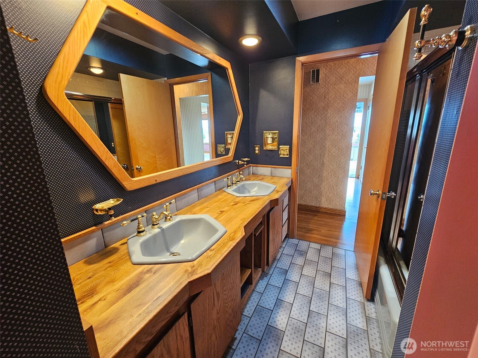 6814 Sleret Avenue , Vancouver, WA 98664