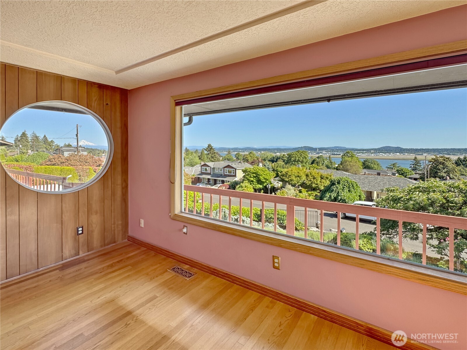 6814 Sleret Avenue , Vancouver, WA 98664