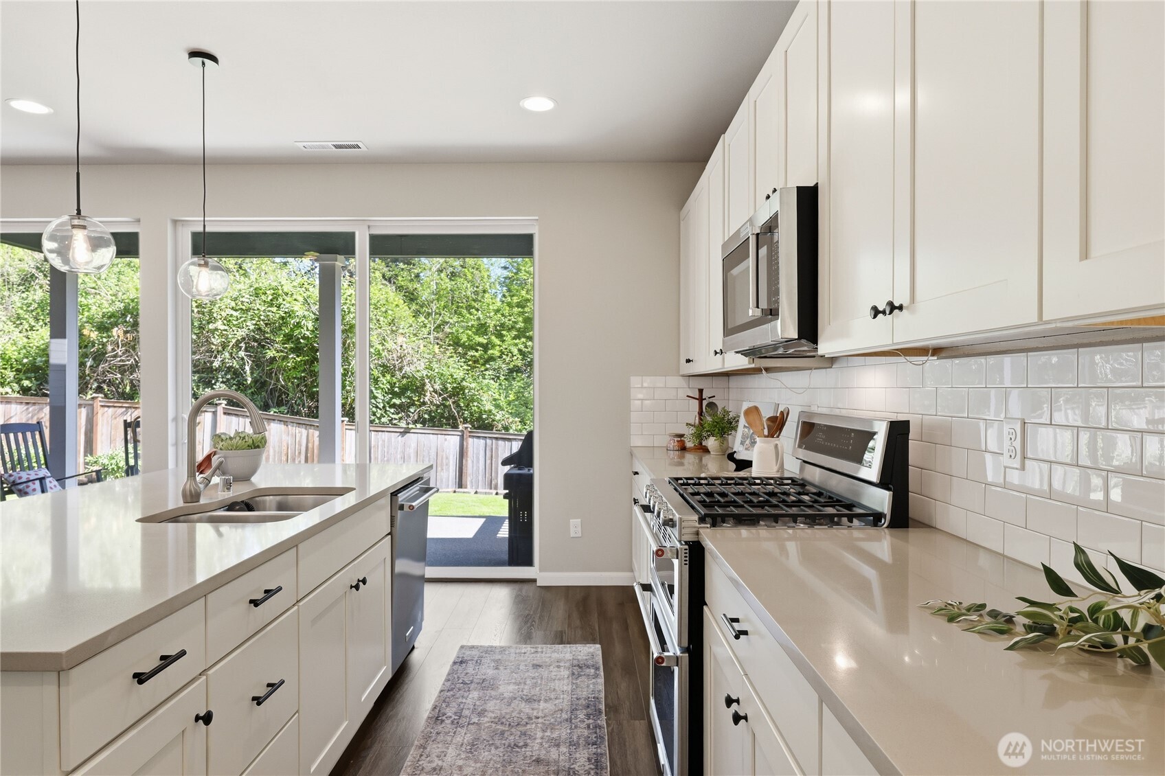 18856 Colwood Avenue NE, Poulsbo, WA 98370
