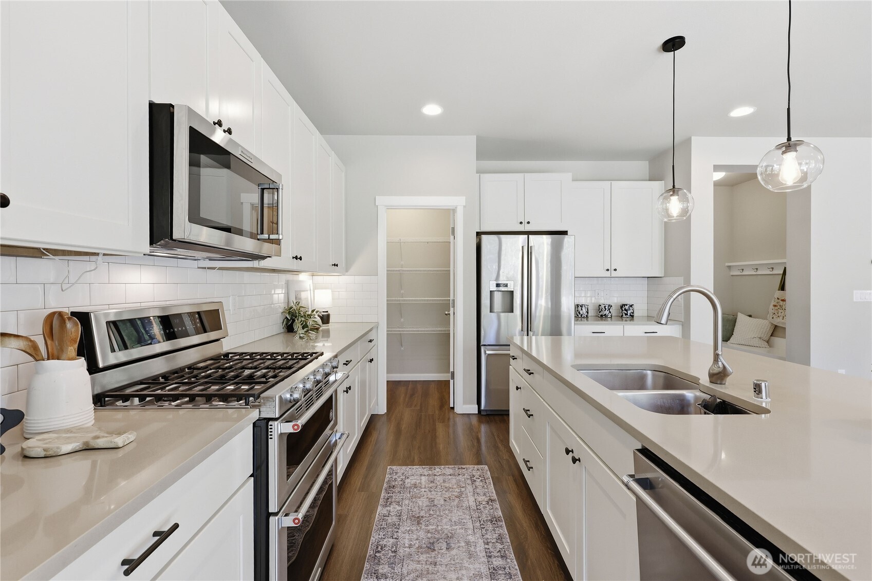18856 Colwood Avenue NE, Poulsbo, WA 98370