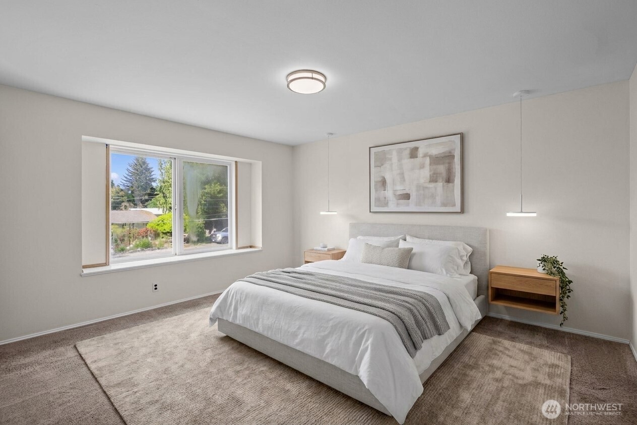 2233 NW Clinton Avenue , Poulsbo, WA 98370