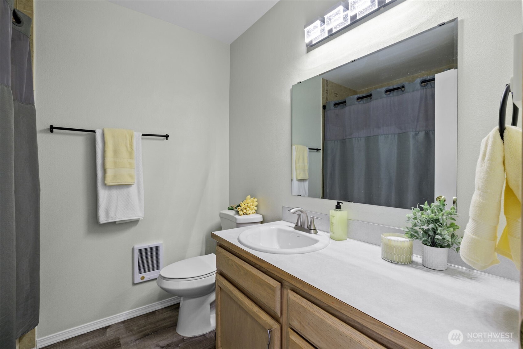 2233 NW Clinton Avenue , Poulsbo, WA 98370