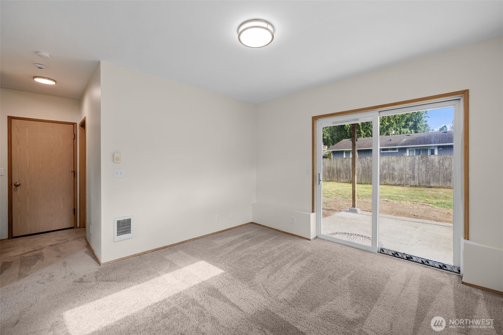 2233 NW Clinton Avenue , Poulsbo, WA 98370