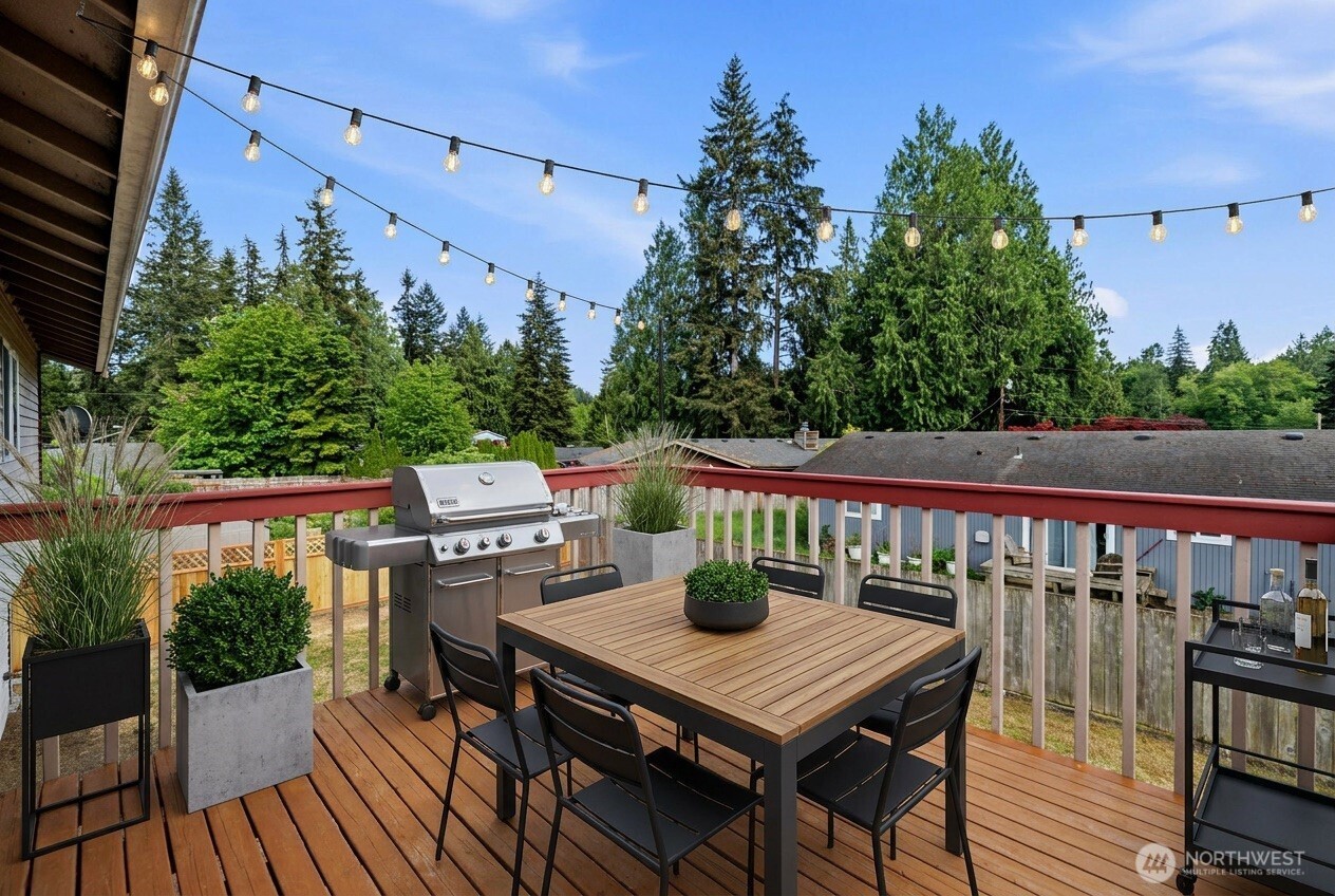 2233 NW Clinton Avenue , Poulsbo, WA 98370