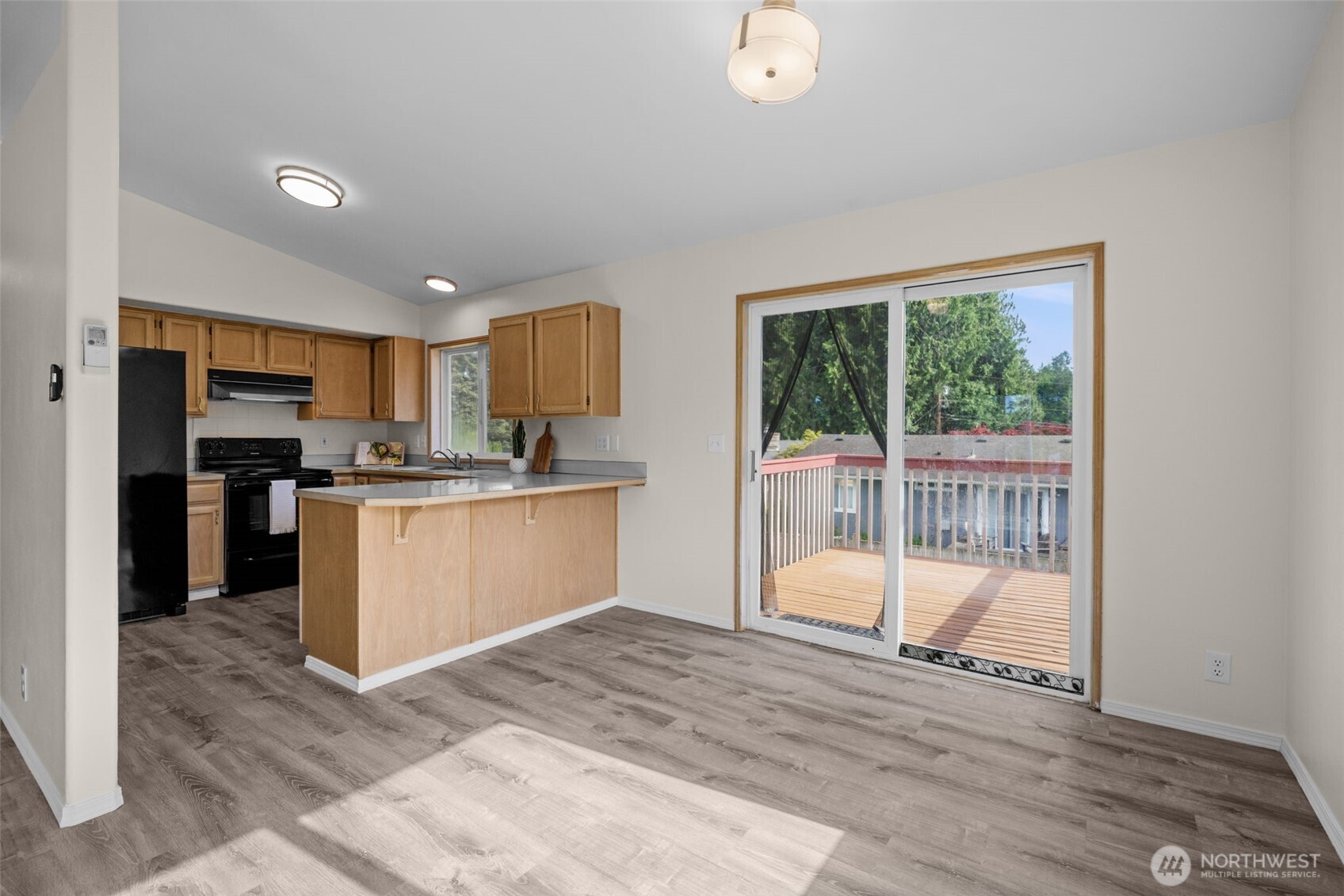 2233 NW Clinton Avenue , Poulsbo, WA 98370