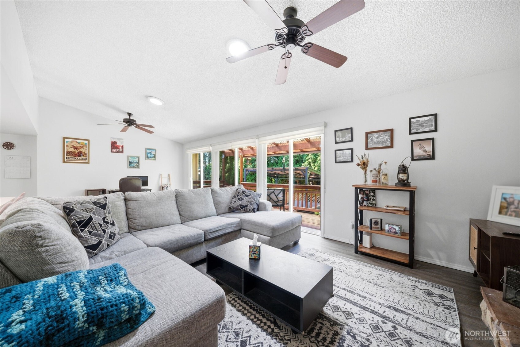 2213 NE Parkview Drive , Vancouver, WA 98686