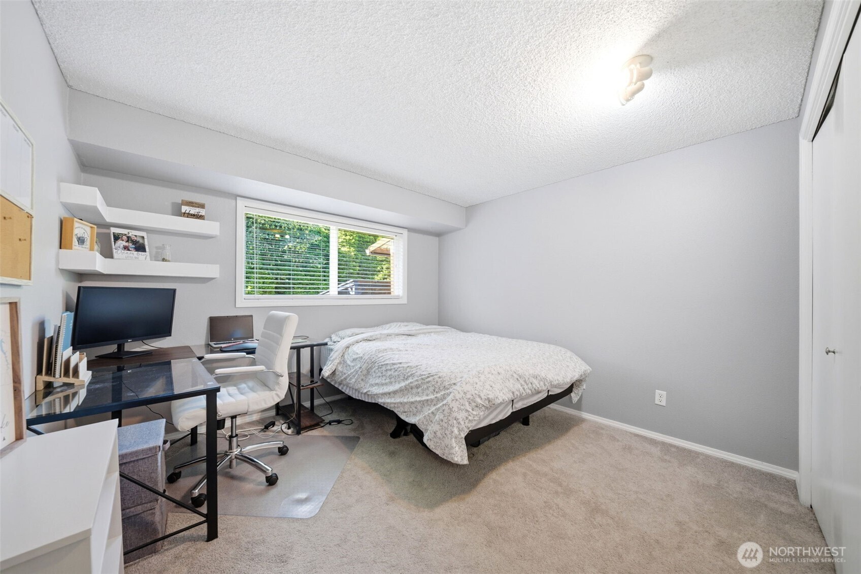2213 NE Parkview Drive , Vancouver, WA 98686